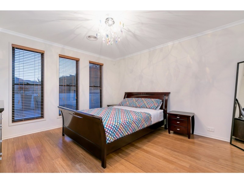 25 Esperance Boulevard, Seaford Rise SA 5169