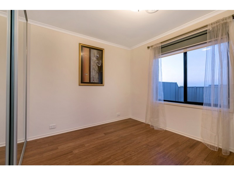25 Esperance Boulevard, Seaford Rise SA 5169