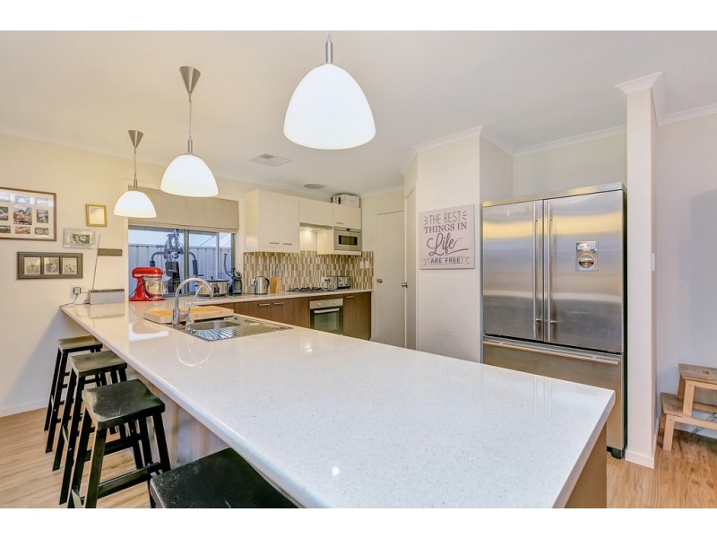 1 Manly Court, Seaford Rise SA 5169