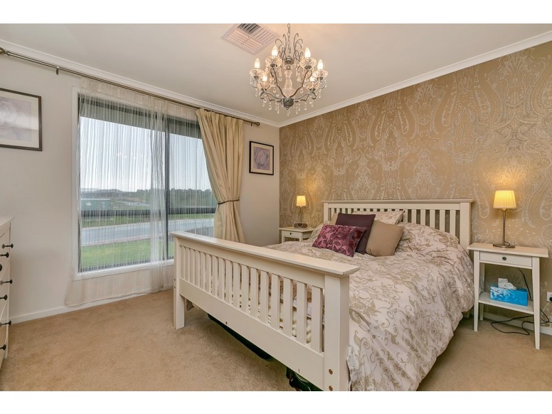 1 Manly Court, Seaford Rise SA 5169