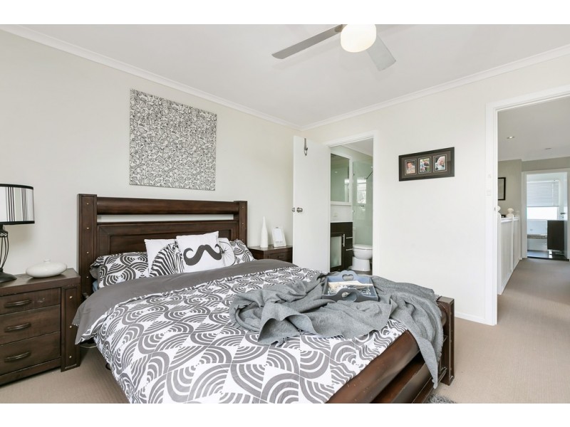 21 Shoalwater Close, Seaford Rise SA 5169