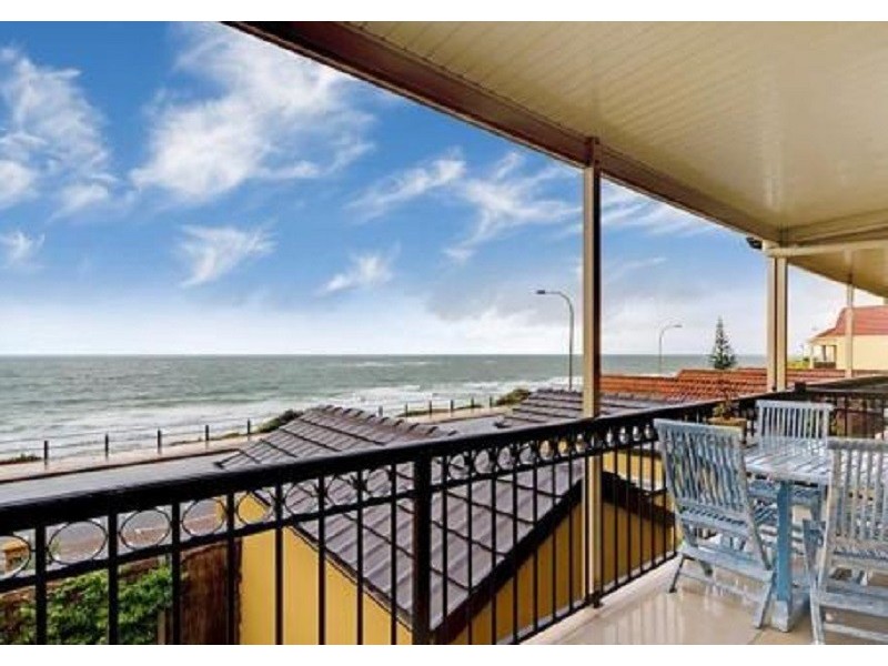 2/42 Esplanade, Christies Beach SA 5165