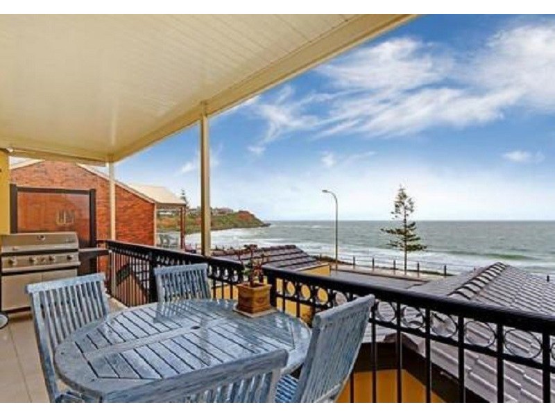 2/42 Esplanade, Christies Beach SA 5165