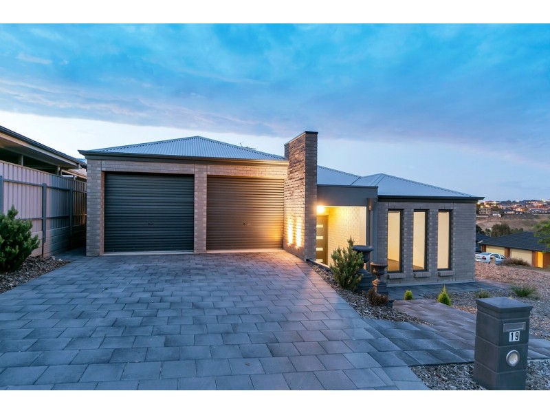 19 Daintree Drive, Seaford Rise SA 5169