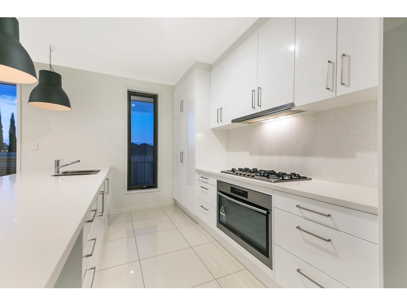 19 Daintree Drive, Seaford Rise SA 5169