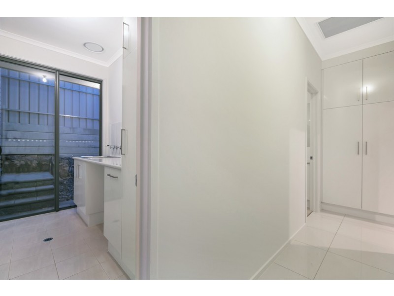 19 Daintree Drive, Seaford Rise SA 5169