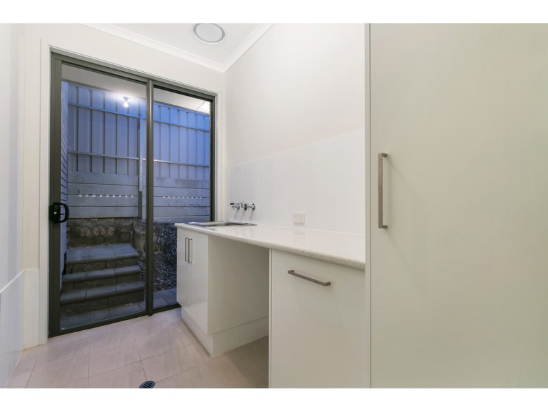 19 Daintree Drive, Seaford Rise SA 5169