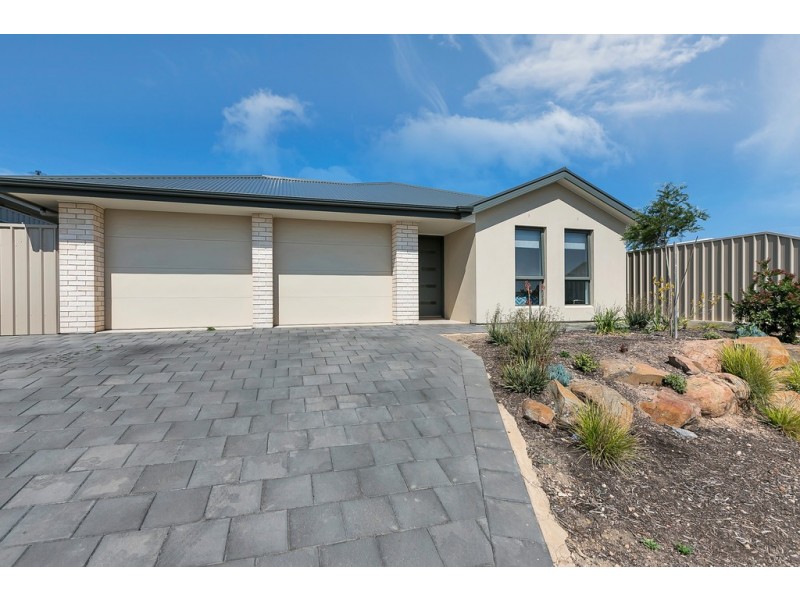 33 Manly Court, Seaford Rise SA 5169