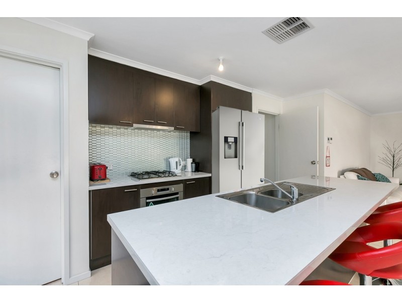 33 Manly Court, Seaford Rise SA 5169