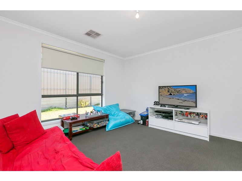 33 Manly Court, Seaford Rise SA 5169