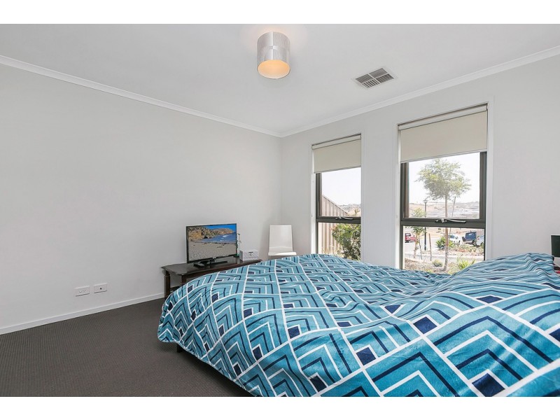 33 Manly Court, Seaford Rise SA 5169