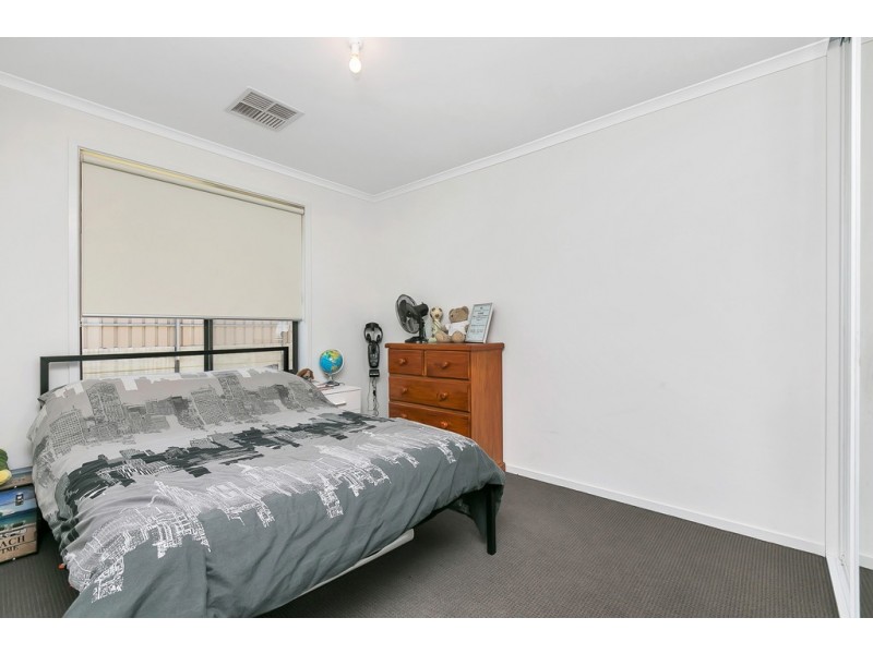 33 Manly Court, Seaford Rise SA 5169