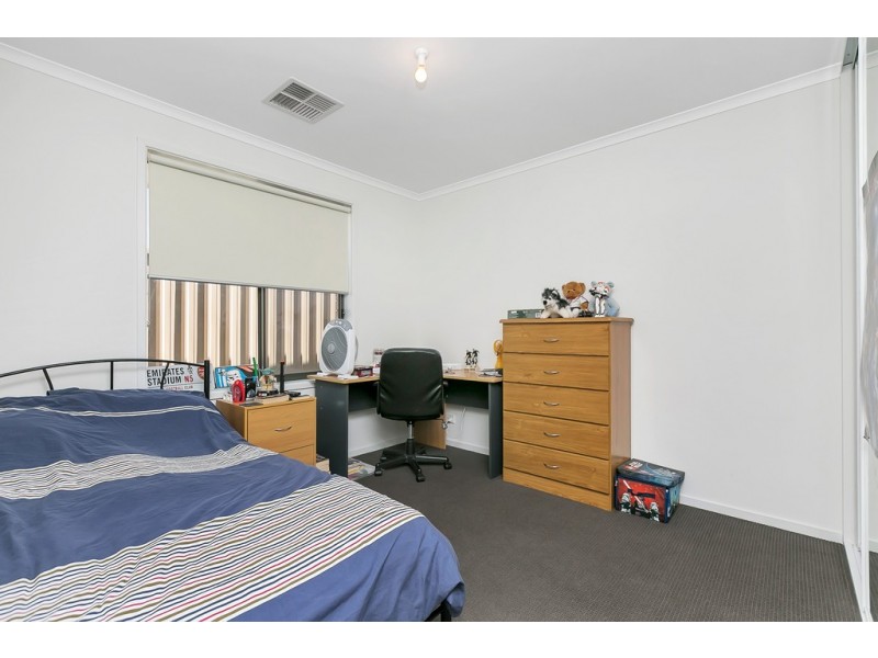 33 Manly Court, Seaford Rise SA 5169