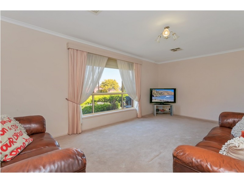 27 Grand Boulevard, Seaford Rise SA 5169
