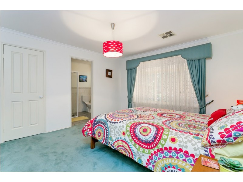 27 Grand Boulevard, Seaford Rise SA 5169