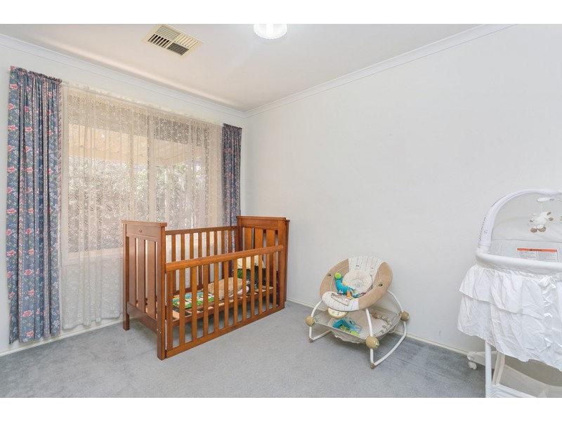 27 Grand Boulevard, Seaford Rise SA 5169