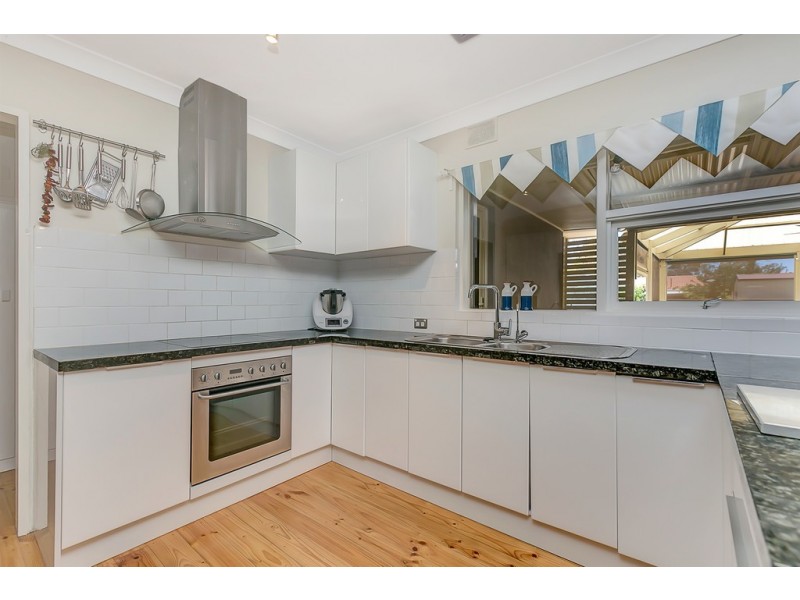 15 Esperance Street, Port Noarlunga South SA 5167