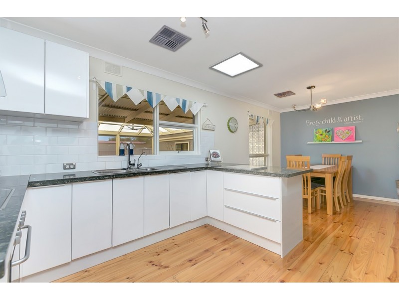 15 Esperance Street, Port Noarlunga South SA 5167