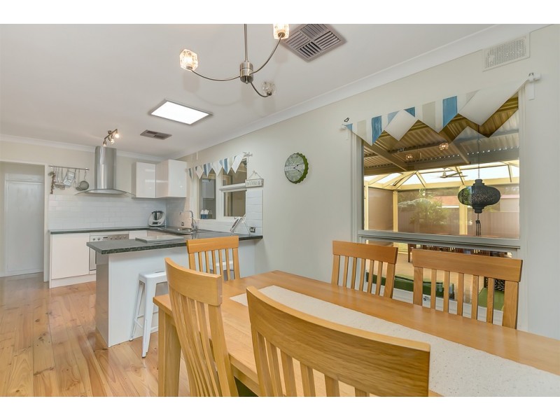 15 Esperance Street, Port Noarlunga South SA 5167