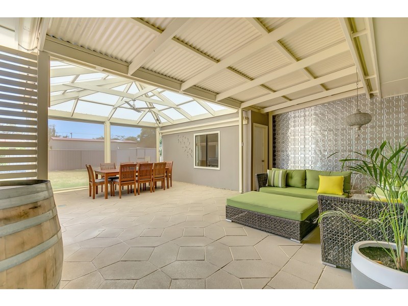 15 Esperance Street, Port Noarlunga South SA 5167