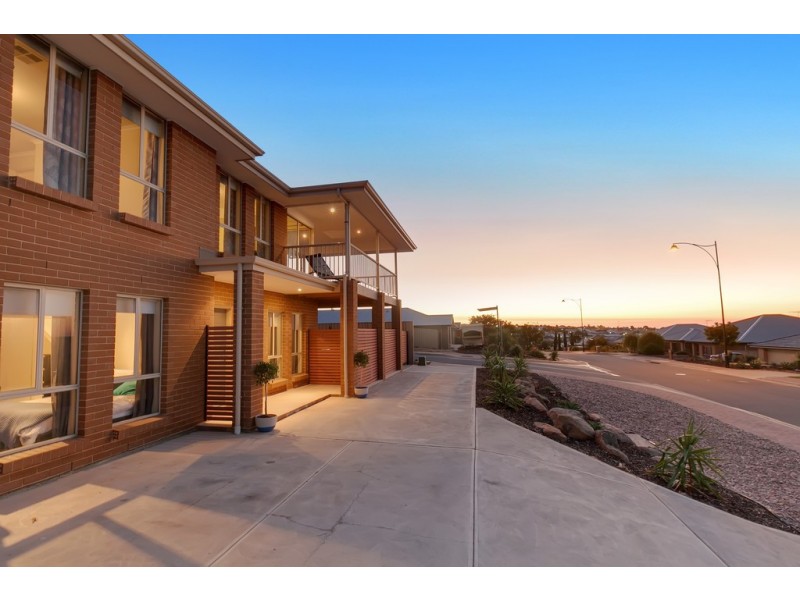 70 Esperance Boulevard, Seaford Rise SA 5169