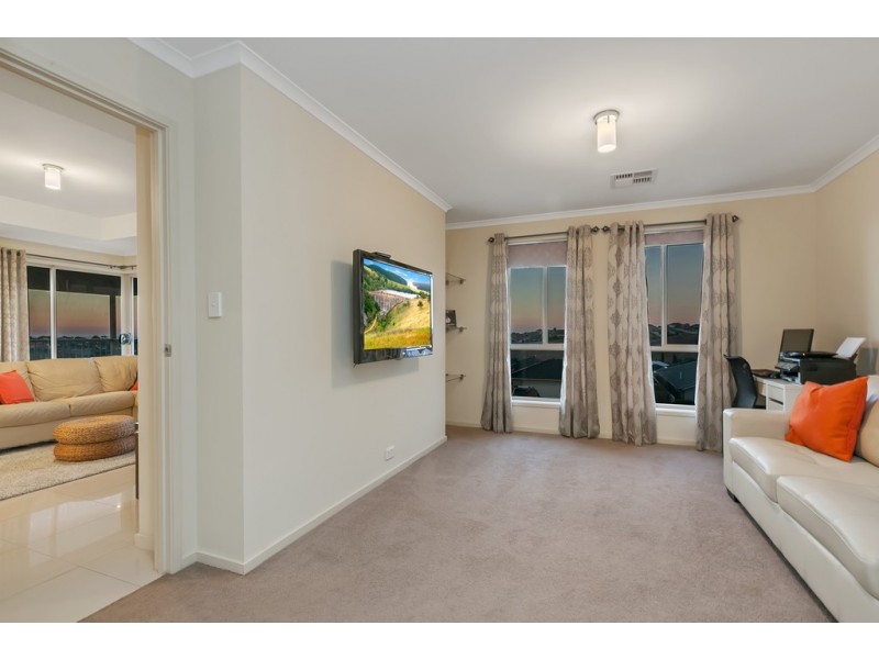 70 Esperance Boulevard, Seaford Rise SA 5169