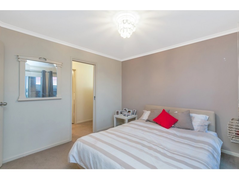 70 Esperance Boulevard, Seaford Rise SA 5169