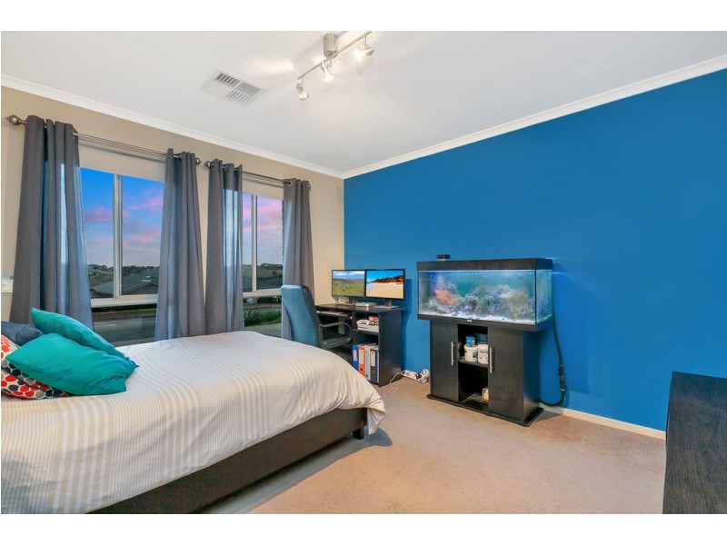 70 Esperance Boulevard, Seaford Rise SA 5169