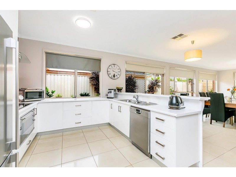 11 Brookside Crescent, Seaford Rise SA 5169