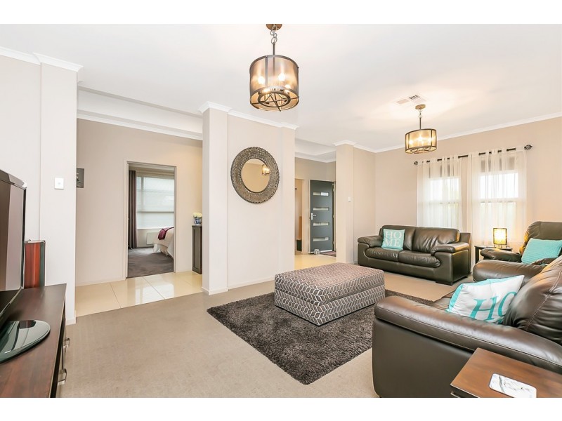 11 Brookside Crescent, Seaford Rise SA 5169