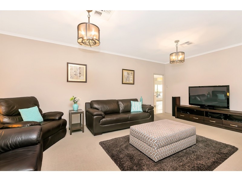 11 Brookside Crescent, Seaford Rise SA 5169