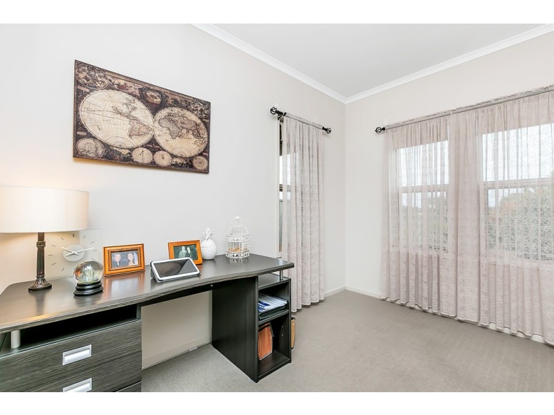 11 Brookside Crescent, Seaford Rise SA 5169