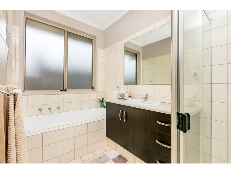 11 Brookside Crescent, Seaford Rise SA 5169