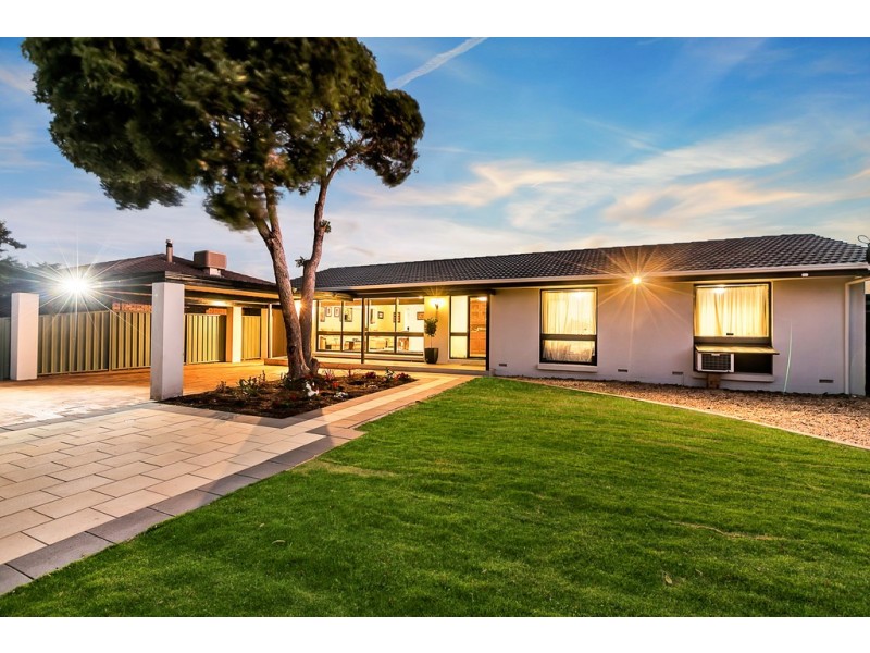 16 Leawarra Avenue, Seaford SA 5169