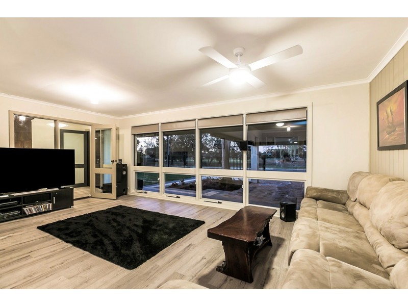 16 Leawarra Avenue, Seaford SA 5169