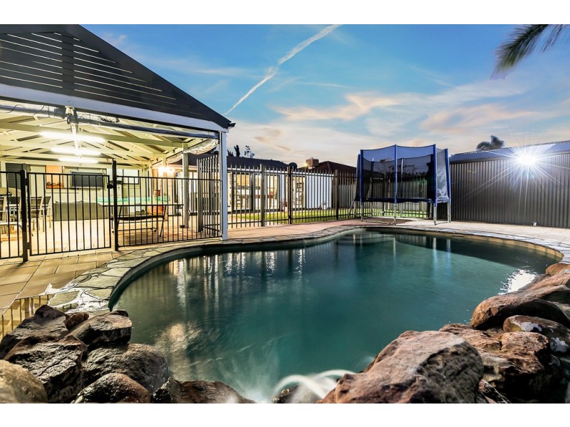 16 Leawarra Avenue, Seaford SA 5169