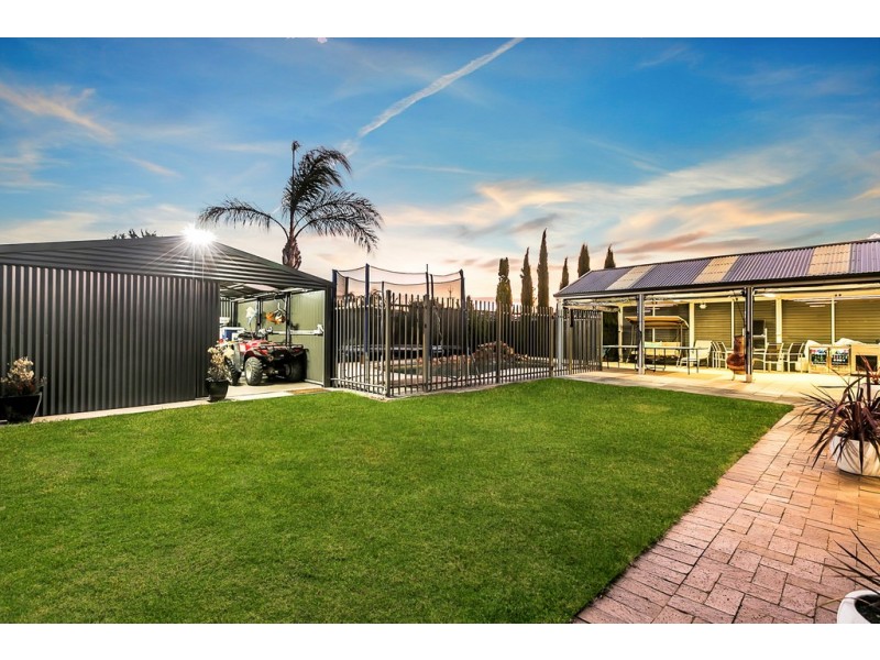 16 Leawarra Avenue, Seaford SA 5169