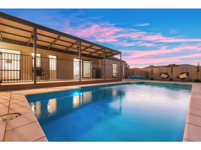 12 Elberry Close, Moana SA 5169