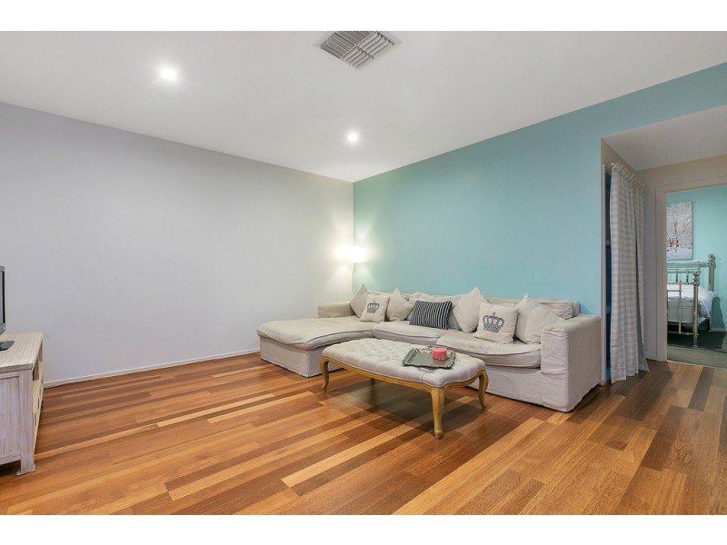 12 Elberry Close, Moana SA 5169