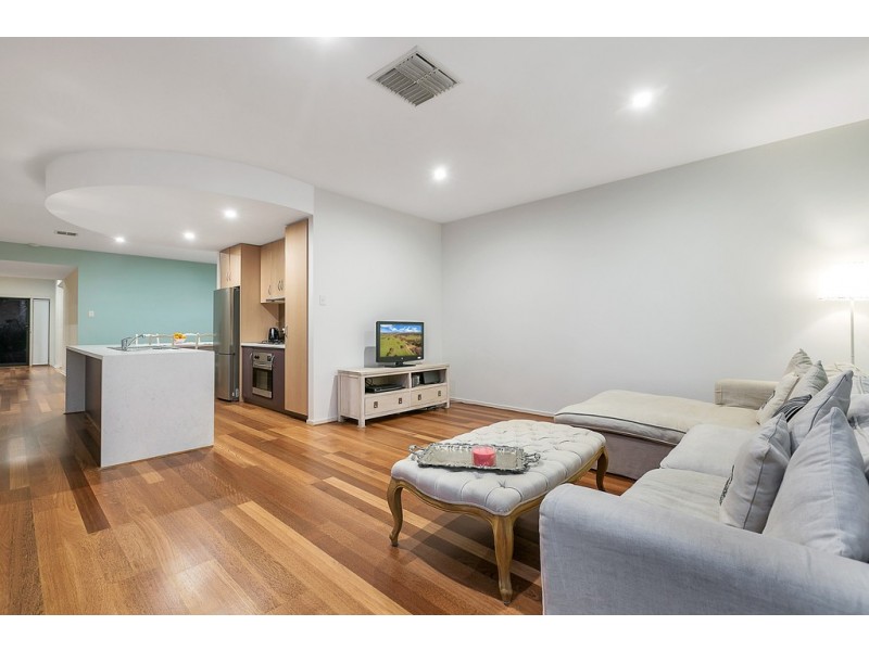 12 Elberry Close, Moana SA 5169