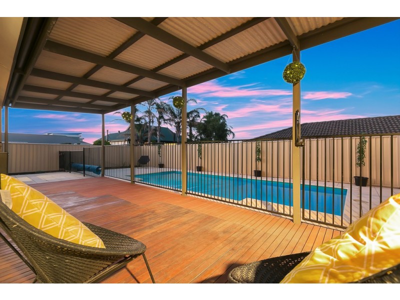 12 Elberry Close, Moana SA 5169