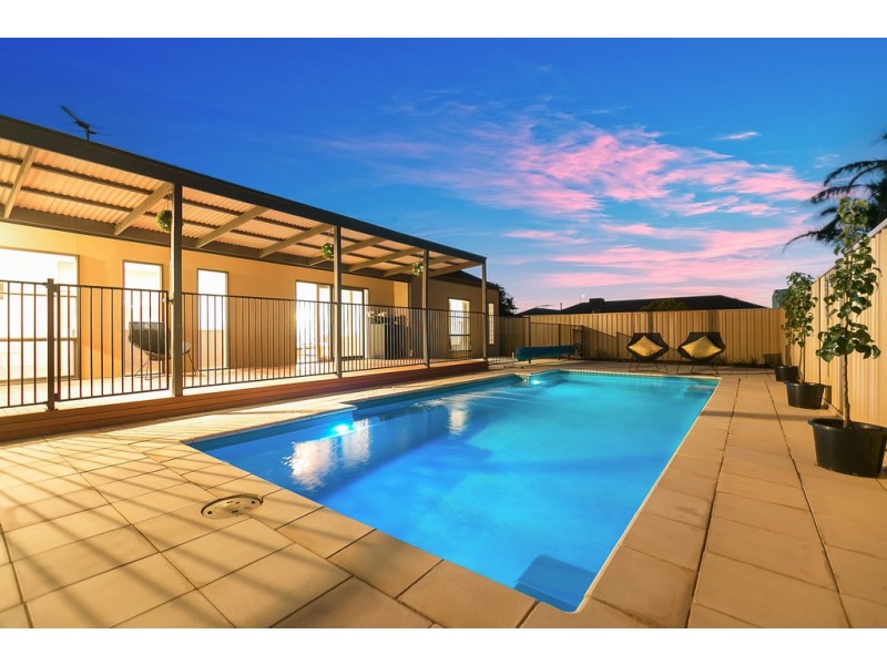 12 Elberry Close, Moana SA 5169