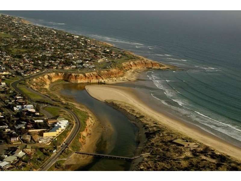 33 and 33a Cambridge Street, Port Noarlunga South SA 5167