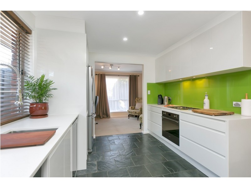 11 Watcombe Street, Moana SA 5169