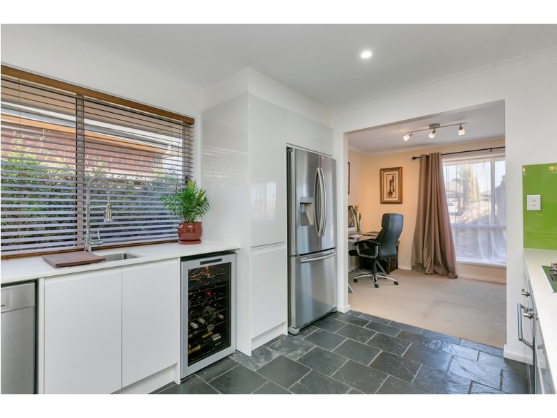 11 Watcombe Street, Moana SA 5169