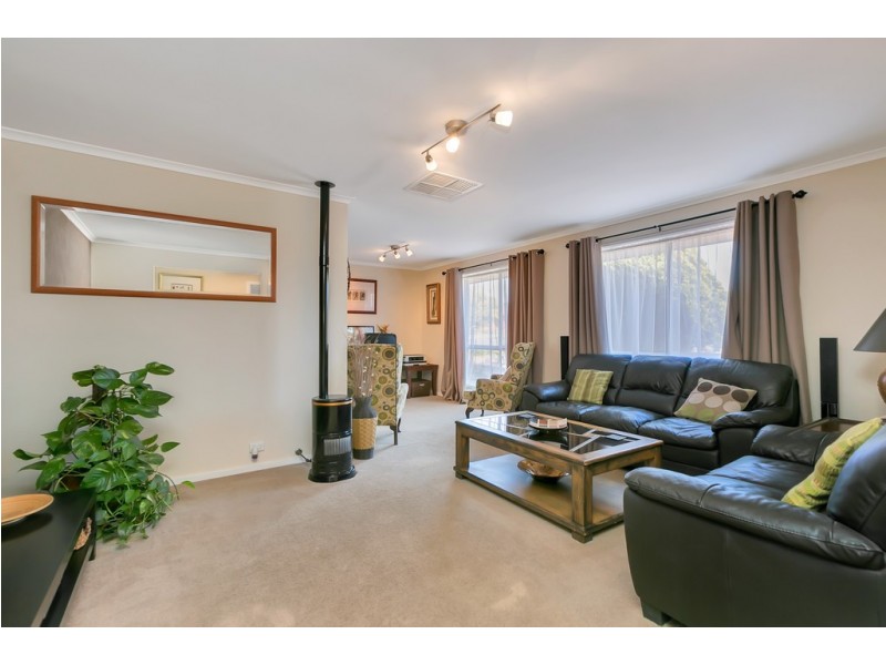 11 Watcombe Street, Moana SA 5169