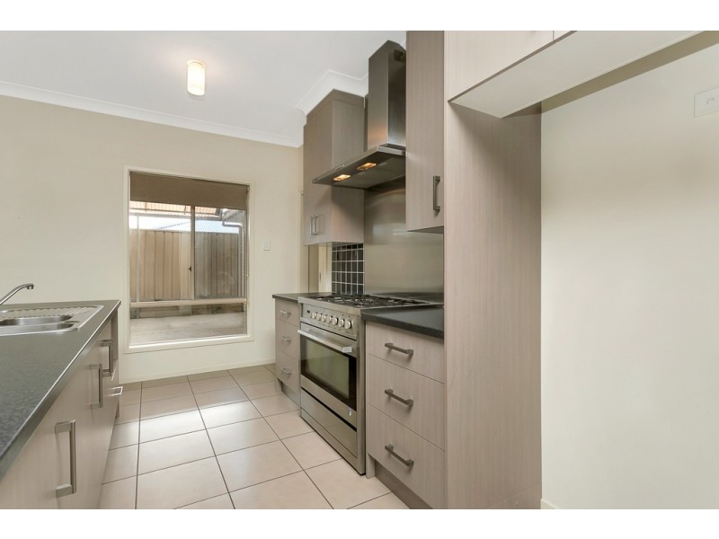 4 Polkinghorn Avenue, Aldinga Beach SA 5173