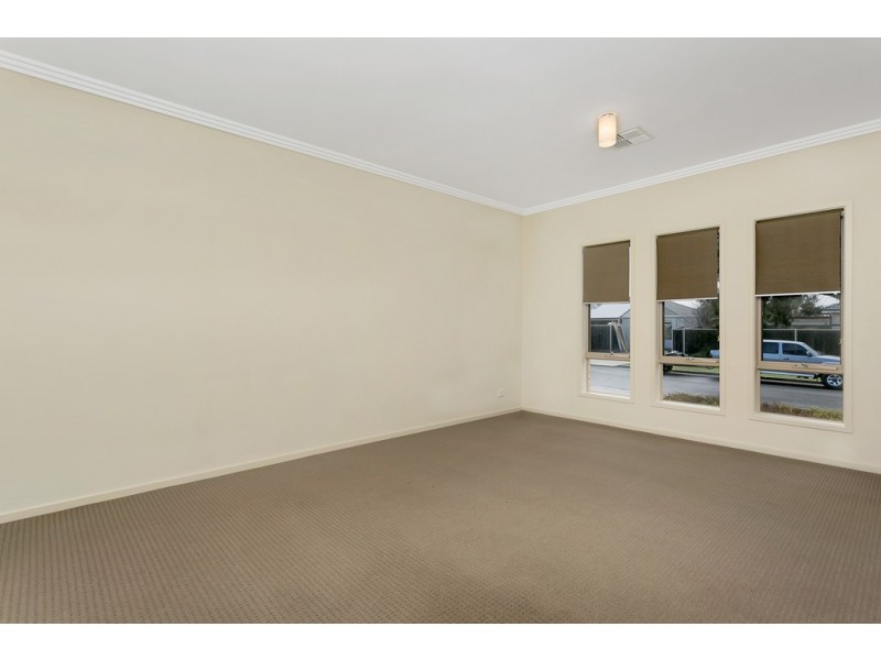 4 Polkinghorn Avenue, Aldinga Beach SA 5173