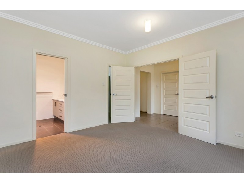 4 Polkinghorn Avenue, Aldinga Beach SA 5173