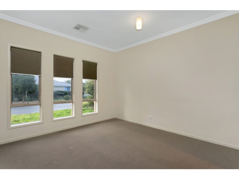 4 Polkinghorn Avenue, Aldinga Beach SA 5173